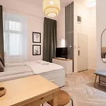 A20- Bp Modern Boutique *